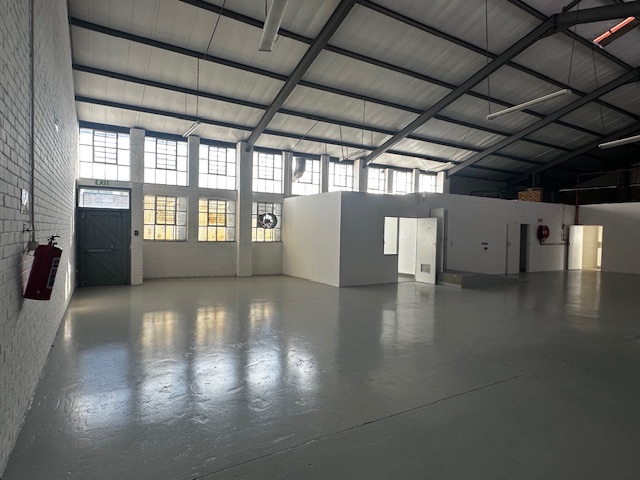 To Let Commercial Property for Rent in Maitland Western Cape